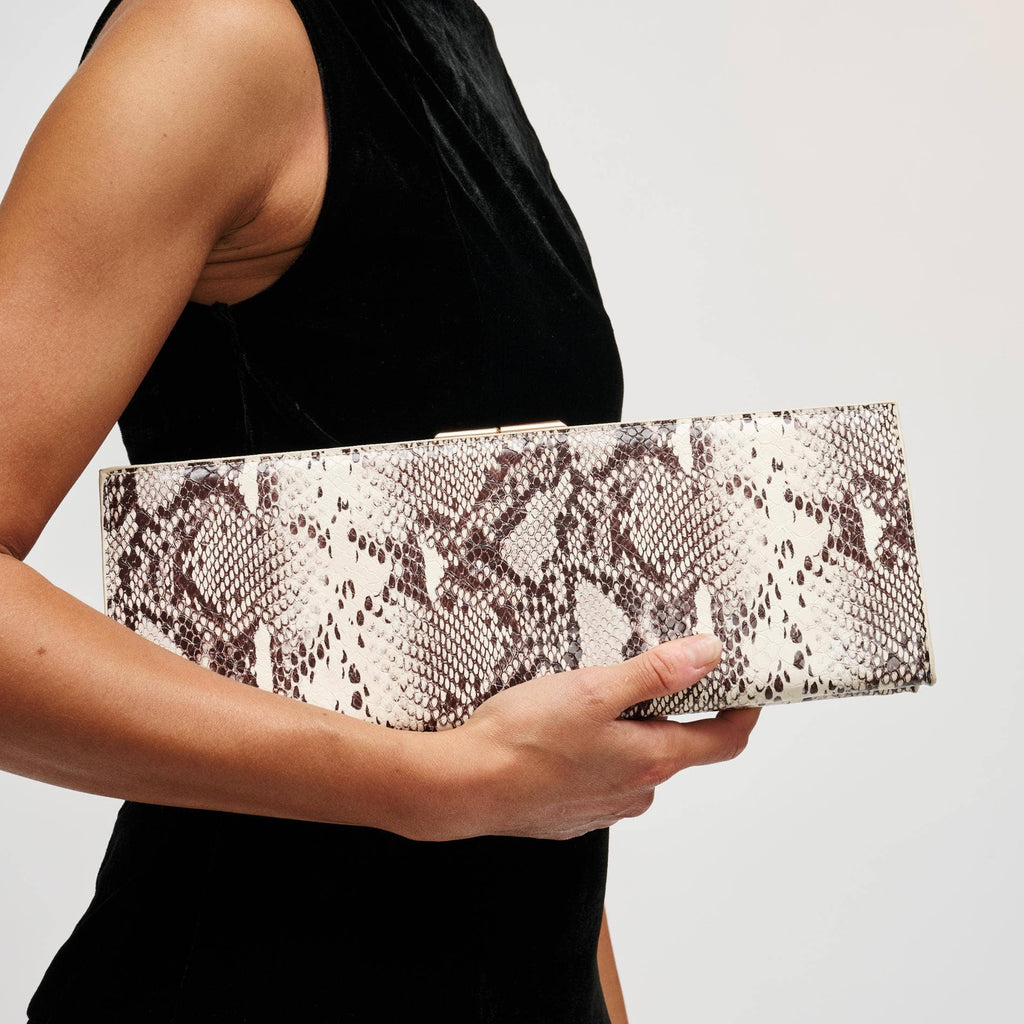 Nazlee - Morsa del serpente by URBAN: Brown Multi