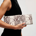 Nazlee - Morsa del serpente by URBAN: Brown Multi